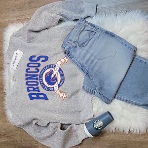 Chicka-d Boise State University Swester/ Sweatshirt